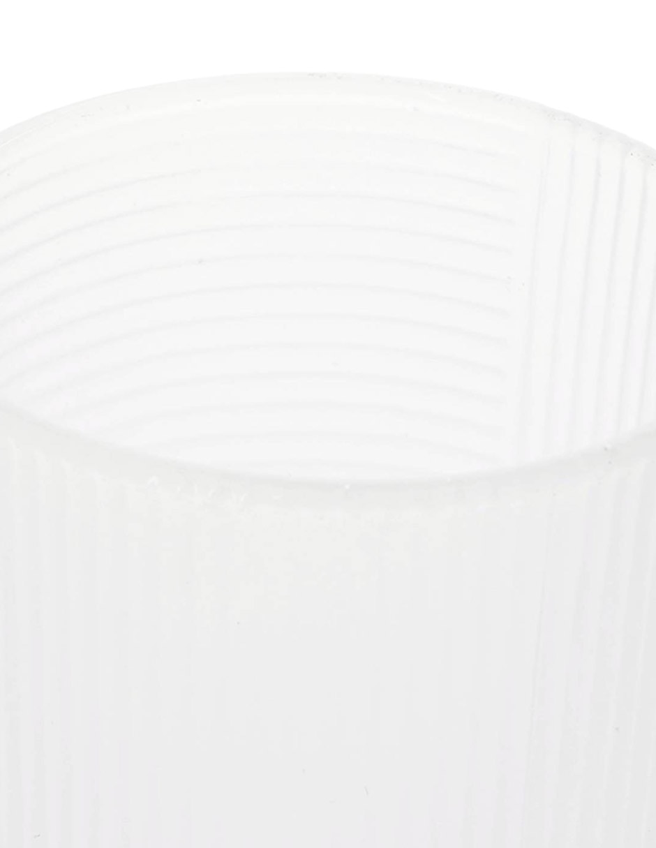 Vaso de agua de vidrio